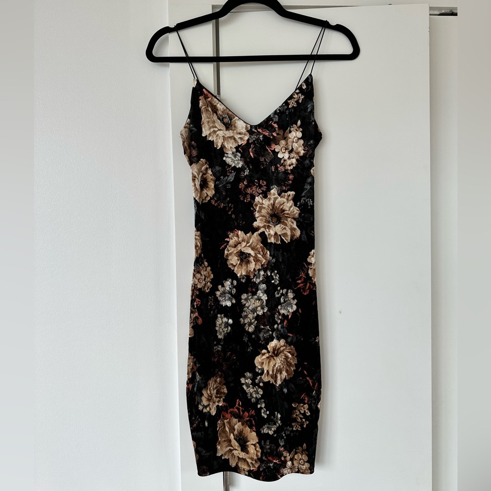 Vintage Floral Strap Dress